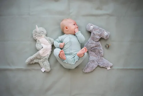 Miniatura 42 de KYTE BABY Mameluco suave unisex con cierre a presión, 97% rayón hecho de bambú, 3% elastano