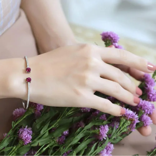 Miniatura 3 de B. BRILLIANT Pulsera apilable de plata de ley auténtica, con piedras preciosas creadas y zafiro blanco sintético de corte cojín