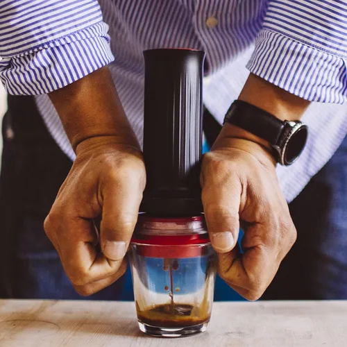 Miniatura 2 de Cafflano Kompresso: Cafetera portátil para camping y viajes, prensa de café, prensa francesa