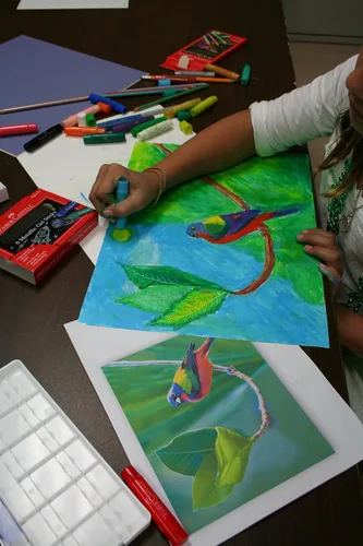 Miniatura 4 de Faber-Castell Palitos de gel - 12 crayones de acuarela retorcidos para niños con pincel - Acuarelas para niños