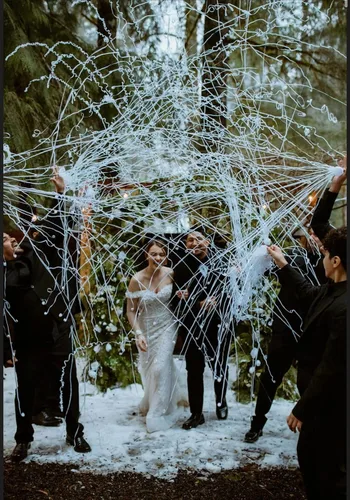 Miniatura 13 de BATTIFE Streamers Poppers - Galletas de confeti para lanzar a mano, sin ensuciar, para cumpleaños, bodas, fiestas, fiestas, coloridos, 16.4 pies