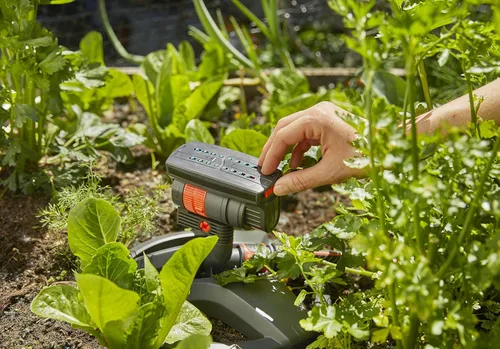 Miniatura 10 de Gardena AquaZoom - Rociador oscilante rectangular compacto para áreas de riego de 9 a 2,325.0 ft², rango de 3 a 59.1 ft, extensión de 3 a 39.4 ft