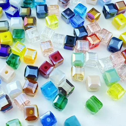 100 piezas 6 mm cuadrados Cuentas de cristal de colores AB mixtos para hacer joyas Mezcla de colores AB
