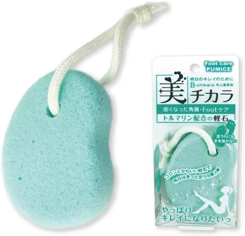 Piedra pómez para pies, cuerpo, manos [fabricada en Japón] mezcla de turmalina para un acabado extra fino y liso, limpiador de piedra pómez suave