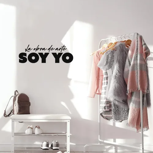 Miniatura 2 de Calcomanía de vinilo para pared, La Obra De Arte Soy Yo/The Artwork is Me – 8.5 x 25 pulgadas – Calcomanía inspiradora de moda en español