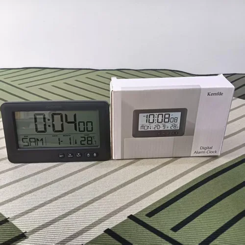 Miniatura 7 de Reloj despertador de viaje alimentado por pilas, reloj despertador para dormitorios, pequeño reloj digital con luz de fondo, 2 alarmas, repetición