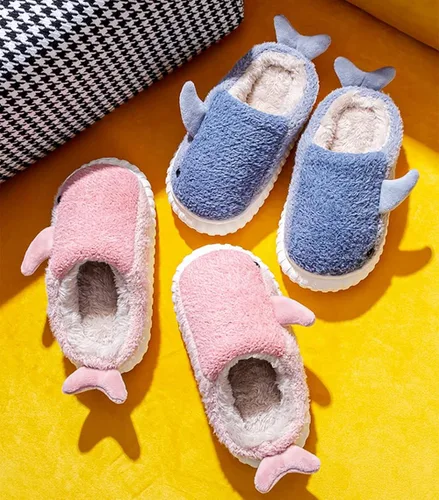Miniatura 3 de Cozomiz Pantuflas para niños y niñas, lindas pantuflas de delfín para invierno, con forro de piel sintética, cálidas, antideslizantes