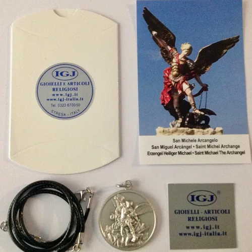Miniatura 6 de Medalla de San Miguel el el Arcángel en tono plateado Tamaño del pájaro 1.260in Fabricado en alta fiabilidad.