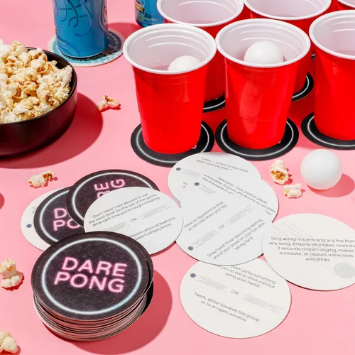 Miniatura 3 de Dare Pong - Juego completo de pong de cerveza y 50 posavasos con desafíos, juegos de beber perfectos y divertidos, juegos de mesa para adultos
