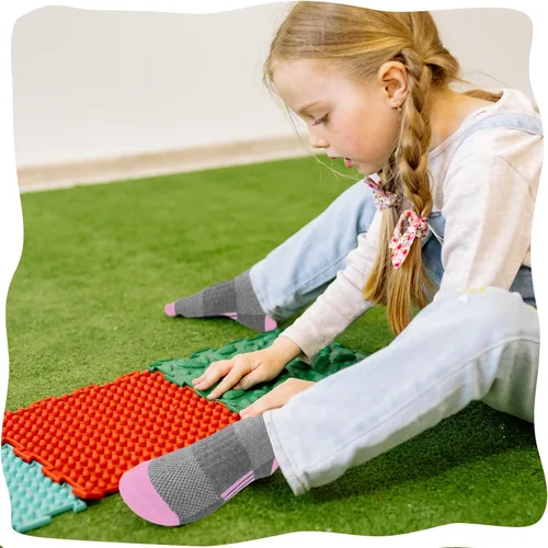 Miniatura 5 de Bemeol Calcetines para niñas, 12 pares de calcetines deportivos de algodón para niños pequeños y grandes