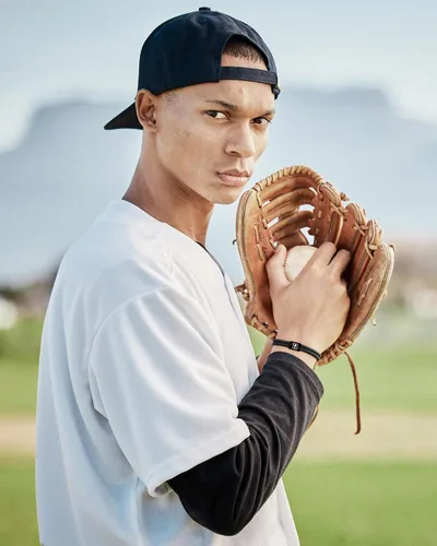 Miniatura 3 de Tarsus Regalos de béisbol/fútbol/fútbol para niños, pulsera trenzada de cruz de fe, regalos de cumpleaños de Navidad para niños y hombres
