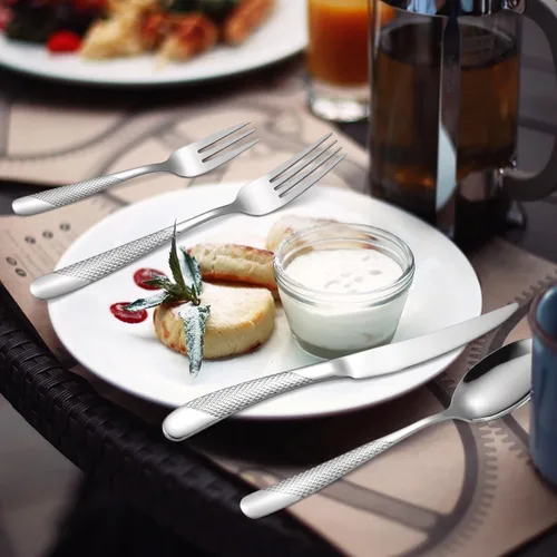 Miniatura 3 de Modern Silverware - Juego de cubiertos martillados de acero inoxidable de 20 piezas para 4 personas, incluye tenedores, cucharas, cuchillos, plateado