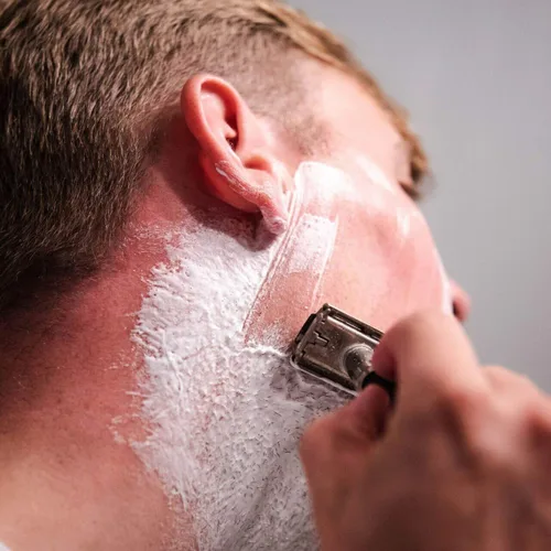 Miniatura 8 de MNSC Old Faithful Naturally Better Pump Shave Cream - Afeitado suave, fórmula hipoalergénica para la piel sensible, piel más suave, evita rasguños