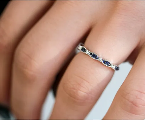 Miniatura 2 de Kobelli Blue Sapphire White Diamond Band