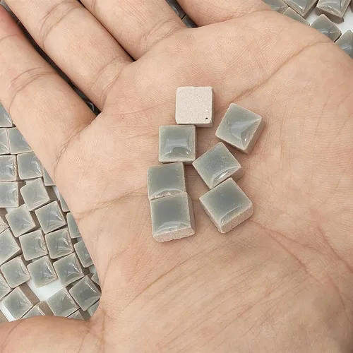 Miniatura 2 de 500 PCS / 1.1 LB Azulejos de Mosaico Cuadrados de Cerámica, 0.4 x 0.4 pulgadas Hechos a Mano para Hacer Micro Mosaicos Creativos para Arte DIY y Gris