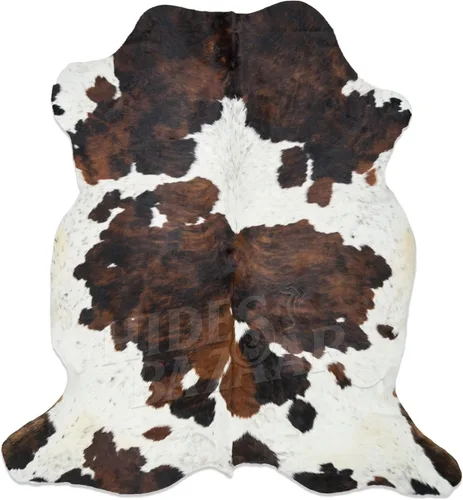Tricolor - Alfombra de piel de vaca clásica marrón, mezcla de colores blanco y negro, piel natural, alfombra de área (5 x 7 pies)