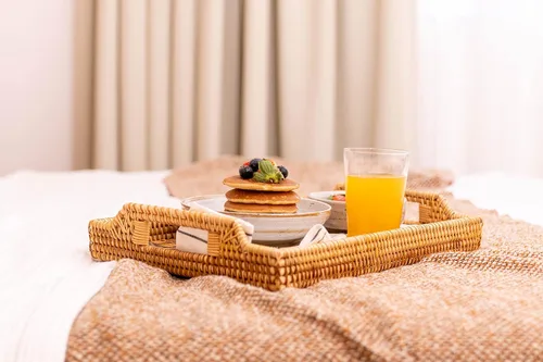 Miniatura 2 de Bandeja de servir de ratán, bandeja tejida rectangular, cestas decorativas de mimbre natural para organizar la mesa, baño, encimera de cocina
