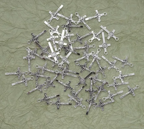 Miniatura 3 de 50 dijes de cruz de Jesús para pulseras, pequeños de 0.9 x 0.5 in, colgantes de metal vintage para hacer joyas, collares, aretes, llavero