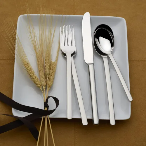 Miniatura 5 de Mikasa Zena - Juego de cubiertos de acero inoxidable 18/0 de 20 piezas, con tenedores de cena, tenedores de ensalada, cuchillos, cucharas