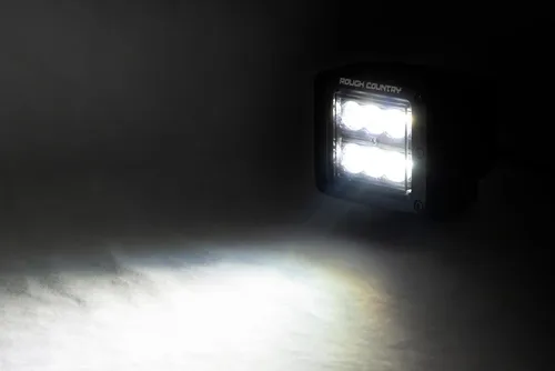 Miniatura 2 de Rough Country 2" Barra de luces CREE LED cuadradas de la Serie Negra Inundación - 70133BL