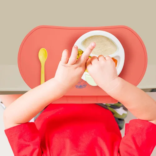 Miniatura 5 de Tapete individual de silicona para niños, Baby Mumbo, calidad alimentaria con bordes elevados únicos para prevenir derrames, bandeja ligera, Rojo