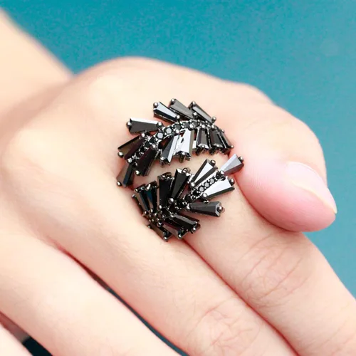 Miniatura 2 de Lavencious Anillo de moda de cóctel artístico, tamaño ajustable de 6 a 8.5 circonitas cúbicas