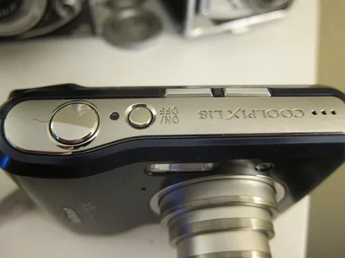 Miniatura 4 de Nikon Coolpix L18 - Cámara digital de 8MP con zoom óptico 3x (azul marino)