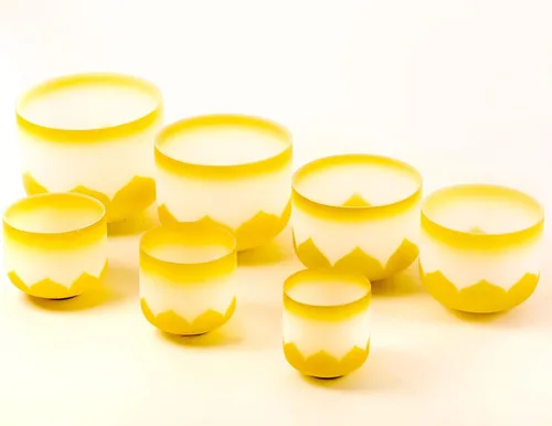 Miniatura 2 de Leize Juego de 7 Cuencos Cantores de Cristal de Cuarzo de 6-12 Pulgadas con Diseño de Loto Dorado Afinados en Chakra 432hz con Estuches