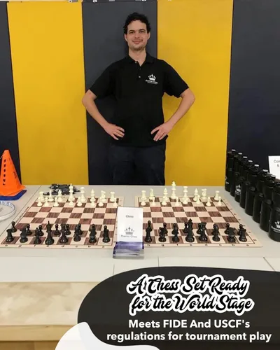 Miniatura 3 de Juego de ajedrez de torneo de mejor valor: piezas de ajedrez rellenas y tablero de ajedrez de vinilo negro enrollable