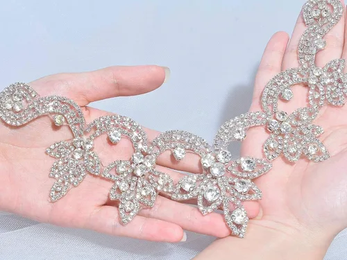 Escote en V, apliques de cristal, apliques de hierro en diamantes, adornos brillantes para vestidos de novia, diadema de novia