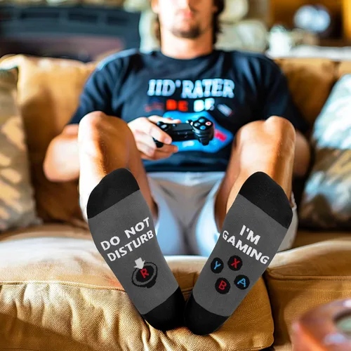 Miniatura 59 de AGRIMONY Calcetines divertidos con texto en inglés «Do Not Disturb Gaming» para hombres, mujeres, adolescentes, niños, Pascua, padres, cumpleaños