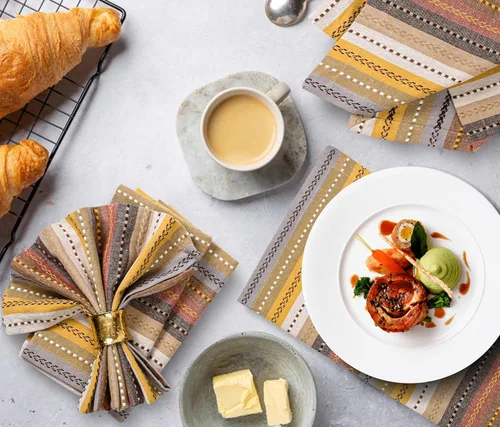 Miniatura 5 de Paquete de 12 servilletas de cena de 100% algodón con rayas de salsa de gran tamaño de 20 x 20 pulgadas con esquinas en inglete y dobladillo