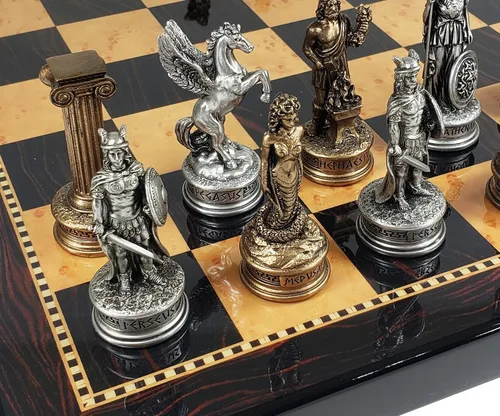 Mitología griega Olympus Gods Zeus vs Poseidon Juego de ajedrez de color peltre y bronce con tablero de color nogal oscuro de 18 pulgadas