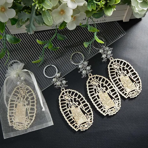 Miniatura 6 de Hicarer Llavero de madera con diseño de bautismo Nuestra Señora de Guadalupe con bolsas de regalo de organza para bautismo, bautizo, comunión