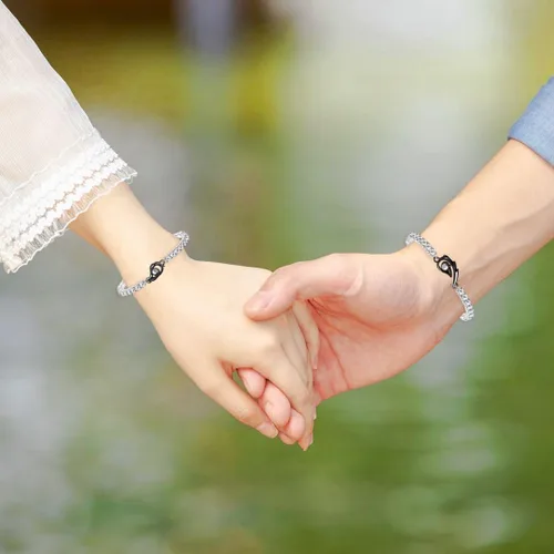 Miniatura 2 de Pulseras de proyección en 100 idiomas con texto en inglés "I Love You", 2 pulseras a juego con rompecabezas de corazón de amor de 0.118 in