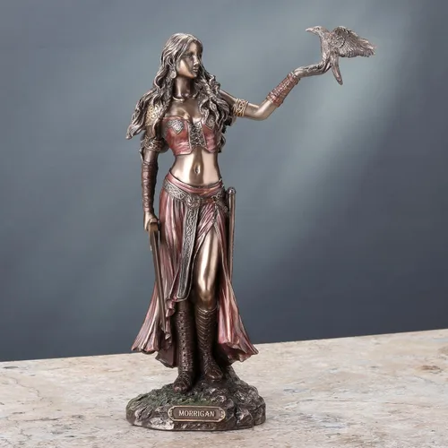 Miniatura 2 de Veronese Design 10 1/4 pulgadas Diosa celta Morrigan con cuervo y espada Estatua de resina acabado en bronce