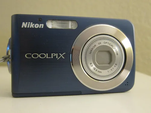 Miniatura 2 de Nikon Coolpix S210 Cámara digital de 8 MP con zoom óptico 3x (bronce cepillado)