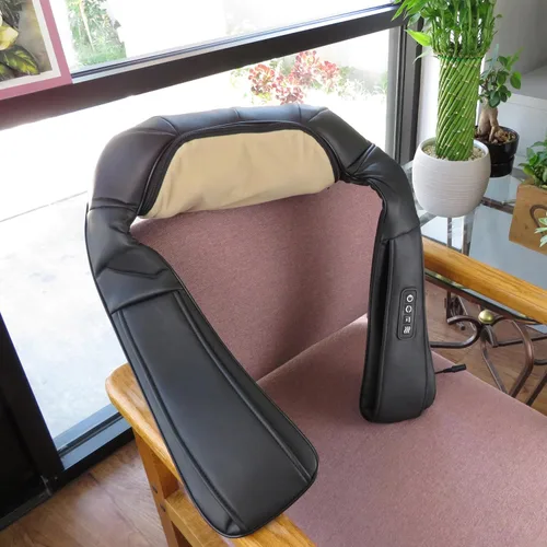 Miniatura 3 de Carepeutic Masajeador 3D total de cuello y hombros con movimiento de amasamiento y percusión con calor, masajeador 2 en 1 con reposabrazos/asas