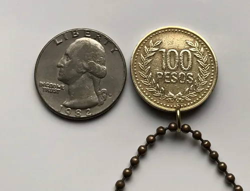 Miniatura 5 de 2006 Colombia 100 Pesos coin pendant Colombian flags Andean condor Bogota Medellin Cali Barranquilla Cartagena Antioquia Valle del Cauca Cúcuta