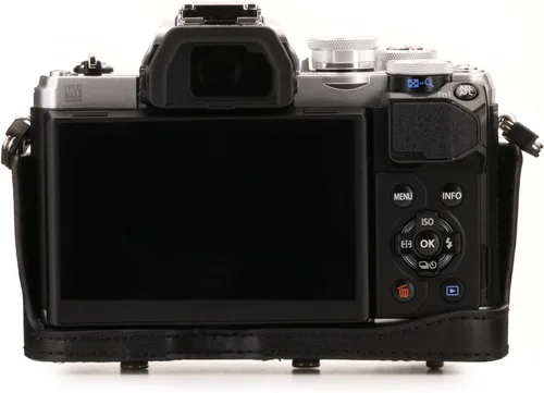 Miniatura 5 de MegaGear Olympus OM-D E-M10 Mark III (0.551-1.654 in) Ever Ready - Funda de piel para cámara y correa, con acceso a la batería, color negro, MG1345