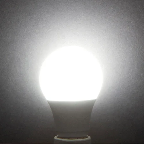 Miniatura 8 de Simba Lighting Bombillas LED para exteriores con sensor de fotocélula del atardecer al amanecer, encendido y apagado automático inteligente