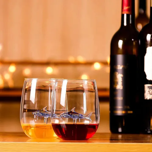 Miniatura 4 de Copas de vino de color azul Shark 3D (juego de 2), copas de vino tinto personalizadas, regalos modernos para amantes de los tiburones para mujeres