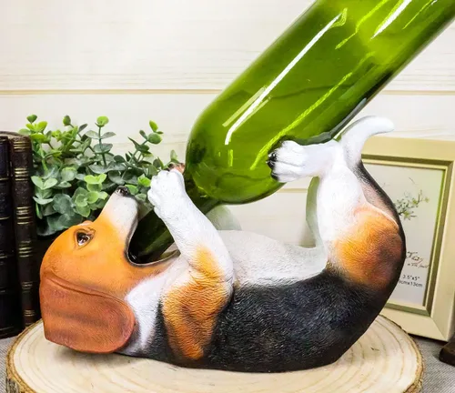 Ebros Adorable Figura Realista Tricolor Beagle Sostenedor de Vino de 10 pulgadas de largo Perro Pedigrí Escultura (2)