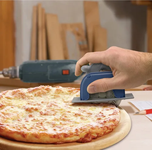 Miniatura 2 de Genuine Fred PIZZA BOSS 3000, Rueda de Pizza de Acero Inoxidable con Diseño de Sierra Circular, Gran Regalo para Hombres y Amantes de la Pizza