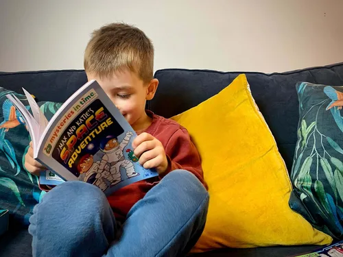 Miniatura 4 de Mysteries in Time Space - Paquete de actividades para niños de 6 a 11 años, con libro de historia y revista, perfecto para avión sin pantalla
