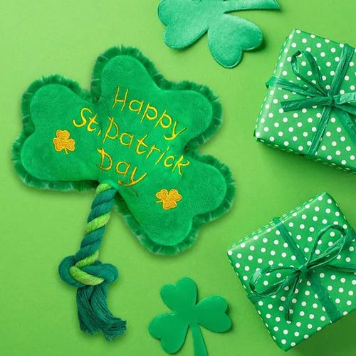 Miniatura 2 de Juguete para perros del día de San Patricio, juguetes chirriantes para perros con cuerda, juguetes de peluche de trébol de trébol, regalos del día