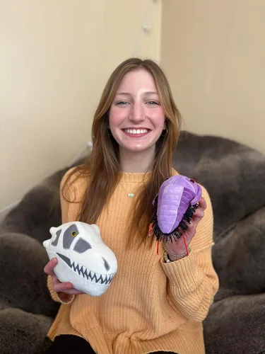 Miniatura 4 de GIANT MICROBES Fuzzy Fossils Trilobite Plush - Aprende sobre fósiles y criaturas prehistóricas, regalo único para familiares, amigos, científicos