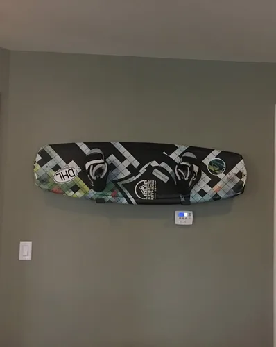 Miniatura 6 de StoreYourBoard Naked Wake, estante de pared para wakeboard, estante de almacenamiento de aluminio