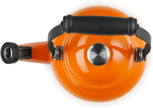 Miniatura 5 de Le Creuset Juego de 2 tazas de esmalte en acero con acabados metálicos y cerámica, 1.25 cuartos de galón de agua y (2) tazas de 14 onzas, llama