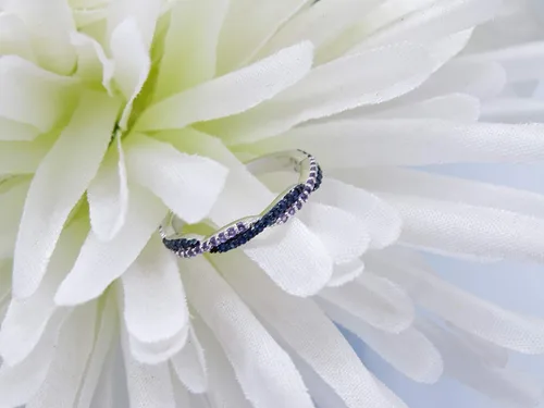 Miniatura 3 de Dazzlingrock Collection - Banda apilable de oro de 14 quilates con amatista y zafiro azul